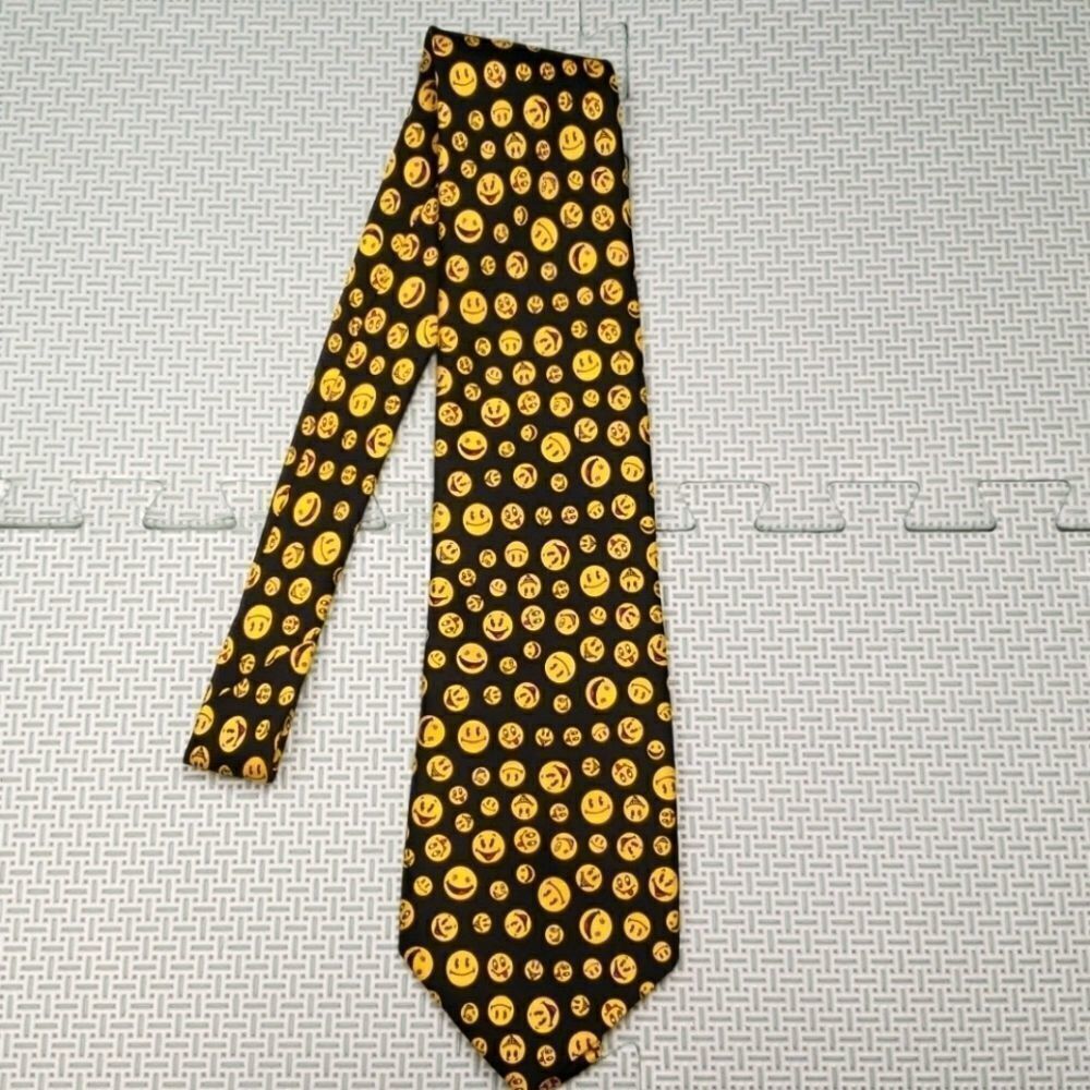 Emoji Tie 